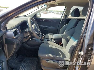 Zdjęcie 7 z 12 samochodu: 2020 KIA SORENTO S VIN:5XYPG4A56LG625092 - miniatura