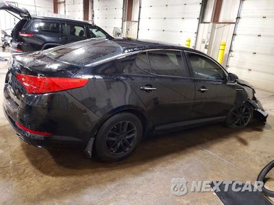 Trzecie zdjęcie samochodu z tyłu: 2012 KIA OPTIMA LX VIN:5XXGM4A79CG021860 - miniatura