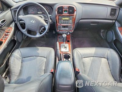 Zdjęcie 8 z 12 samochodu: 2005 HYUNDAI SONATA GLS VIN:KMHWF35H45A107526 - miniatura