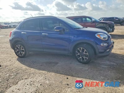 Czwarte zdjęcie samochodu z boku: 2017 FIAT 500X TREKKING VIN:ZFBCFXCBXHP531276 - miniatura
