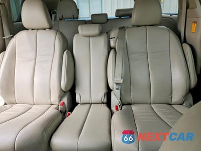 Zdjęcie 10 z 13 samochodu: 2014 TOYOTA SIENNA XLE 8-PASSENGER VIN:5TDYK3DCXES508905 - miniatura