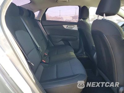 Zdjęcie 10 z 12 samochodu: 2023 KIA FORTE LXS VIN:3KPF24AD0PE666256 - miniatura