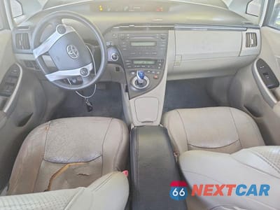 Zdjęcie 8 z 12 samochodu: 2010 TOYOTA PRIUS II VIN:JTDKN3DU6A1304289 - miniatura