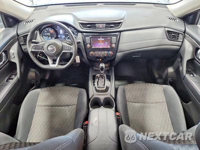 Zdjęcie 8 z 12 samochodu: 2019 NISSAN ROGUE S VIN:5N1AT2MT1KC803229 - miniatura