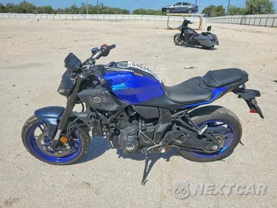 Trzecie zdjęcie samochodu z tyłu: 2025 YAMAHA MTN690 VIN:JYARM48E1SA000665 - miniatura