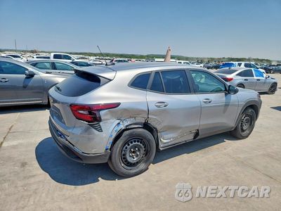Trzecie zdjęcie samochodu z tyłu: 2026 CHEVROLET TRAX LS VIN:KL77LFEP0TC070970 - miniatura