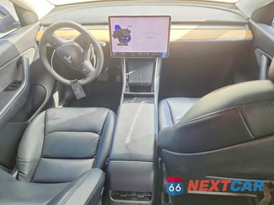 Zdjęcie 8 z 14 samochodu: 2020 TESLA MODEL Y VIN:5YJYGDEF1LF000470 - miniatura