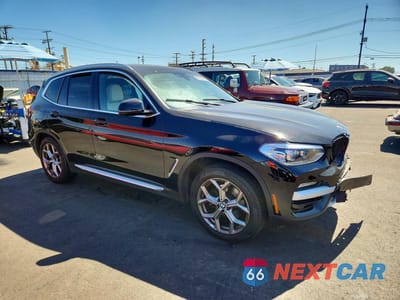 Czwarte zdjęcie samochodu z boku: 2021 BMW X3 XDRIVE30I VIN:5UXTY5C07M9E14667 - miniatura