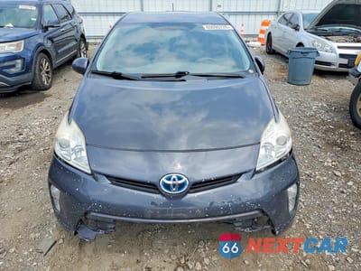 Piąte zdjęcie samochodu w środku: 2015 TOYOTA PRIUS TWO VIN:JTDKN3DU8F0422194 - miniatura