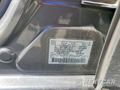 Zdjęcie 12 z 12 samochodu: 2016 NISSAN SENTRA SR VIN:3N1AB7AP9GY219545 - miniatura