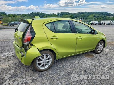 Trzecie zdjęcie samochodu z tyłu: 2015 TOYOTA PRIUS C THREE VIN:JTDKDTB35F1106064 - miniatura
