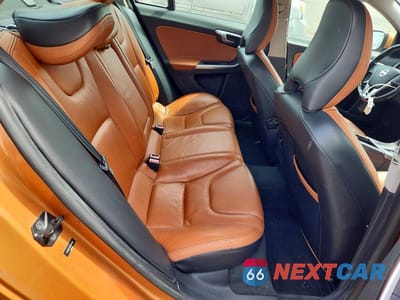 Zdjęcie 10 z 12 samochodu: 2011 VOLVO S60 T6 VIN:YV1902FH0B2007855 - miniatura