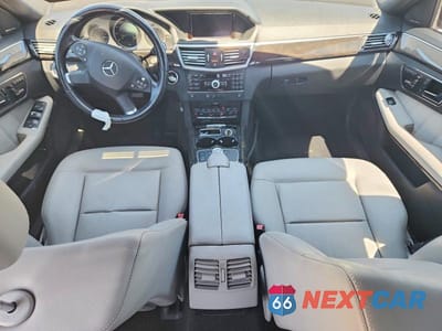 Zdjęcie 8 z 12 samochodu: 2010 MERCEDES-BENZ E 350 4MATIC VIN:WDDHF8HB5AA082363 - miniatura