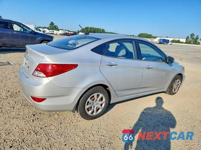 Trzecie zdjęcie samochodu z tyłu: 2012 HYUNDAI ACCENT GLS VIN:KMHCT4AE6CU206616 - miniatura