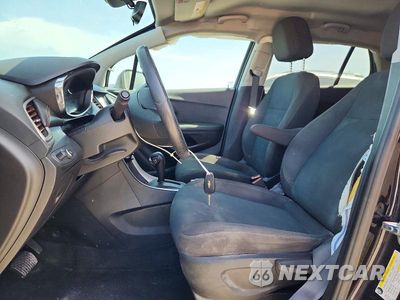 Zdjęcie 7 z 13 samochodu: 2022 CHEVROLET TRAX LS VIN:KL7CJKSM9NB510300 - miniatura