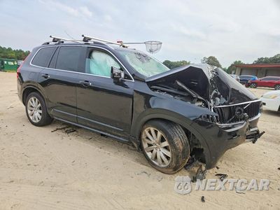 Czwarte zdjęcie samochodu z boku: 2018 VOLVO XC90 T6 VIN:YV4A22PK9J1203429 - miniatura