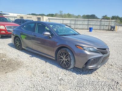 Czwarte zdjęcie samochodu z boku: 2021 TOYOTA CAMRY SE VIN:4T1G11AK1MU605883 - miniatura