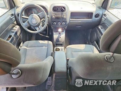 Zdjęcie 8 z 14 samochodu: 2013 JEEP COMPASS SPORT VIN:1C4NJDBB1DD196439 - miniatura