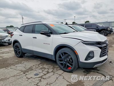 Czwarte zdjęcie samochodu z boku: 2021 CHEVROLET BLAZER 3LT VIN:3GNKBJRS4MS554208 - miniatura