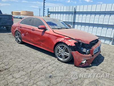 Czwarte zdjęcie samochodu z boku: 2019 MERCEDES-BENZ E 300 VIN:WDDZF4JB8KA548599 - miniatura