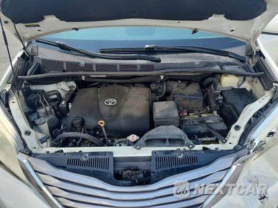 Zdjęcie 12 z 13 samochodu: 2017 TOYOTA SIENNA XLE PREMIUM 8-PASSENGER VIN:5TDYZ3DC4HS797960 - miniatura
