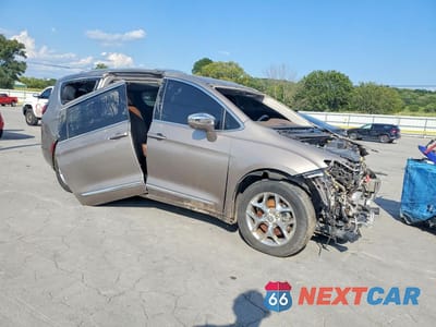 Czwarte zdjęcie samochodu z boku: 2017 CHRYSLER PACIFICA LIMITED VIN:2C4RC1GG7HR770608 - miniatura