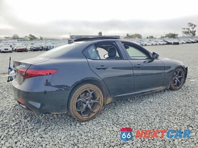 Trzecie zdjęcie samochodu z tyłu: 2017 ALFA ROMEO GIULIA TI VIN:ZARFAECN0H7543045 - miniatura