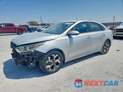 2019 KIA FORTE LXS 3KPF24AD3KE086203 - główne zdjęcie licytacji z USA - miniatura