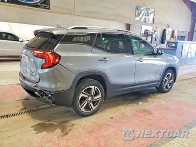 Trzecie zdjęcie samochodu z tyłu: 2020 GMC TERRAIN SLT VIN:3GKALVEV0LL111124 - miniatura