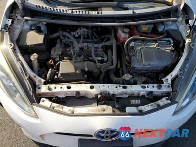 Zdjęcie 11 z 12 samochodu: 2018 TOYOTA PRIUS C TWO VIN:JTDKDTB37J1617283 - miniatura