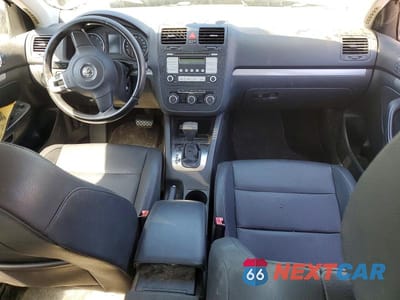 Zdjęcie 8 z 12 samochodu: 2010 VOLKSWAGEN JETTA SE VIN:3VWRZ7AJ8AM150060 - miniatura