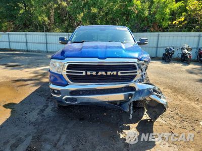 Piąte zdjęcie samochodu w środku: 2019 RAM 1500 BIG HORN/LONE STAR VIN:1C6SRFFT9KN668220 - miniatura