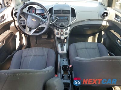 Zdjęcie 8 z 12 samochodu: 2013 CHEVROLET SONIC LT VIN:1G1JC6SHXD4215183 - miniatura