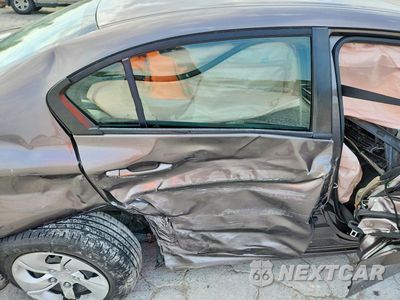 Zdjęcie 10 z 12 samochodu: 2015 HONDA CIVIC LX VIN:19XFB2F57FE257031 - miniatura