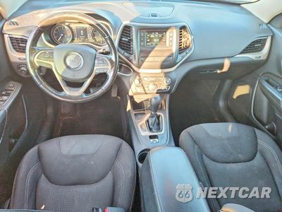 Zdjęcie 8 z 14 samochodu: 2017 JEEP CHEROKEE LATITUDE VIN:1C4PJLCB7HW517685 - miniatura