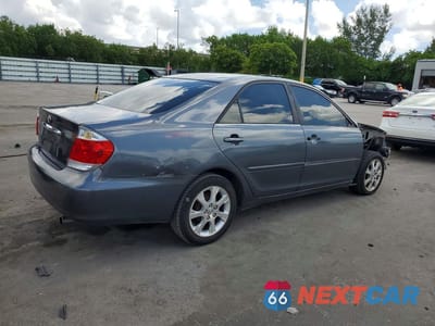Trzecie zdjęcie samochodu z tyłu: 2005 TOYOTA CAMRY STANDARD VIN:4T1BE32K05U503288 - miniatura