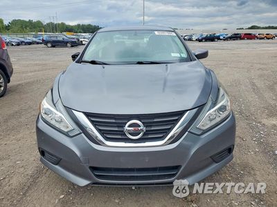 Piąte zdjęcie samochodu w środku: 2017 NISSAN ALTIMA 2.5 S VIN:1N4AL3APXHN331617 - miniatura