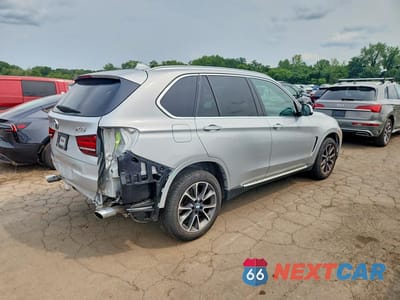 Trzecie zdjęcie samochodu z tyłu: 2017 BMW X5 XDRIVE35I VIN:5UXKR0C30H0V72040 - miniatura
