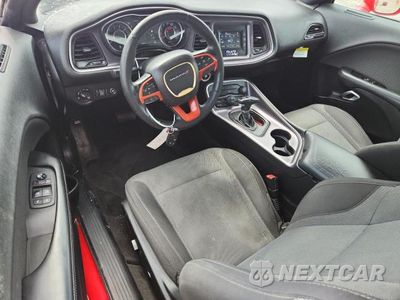 Zdjęcie 8 z 12 samochodu: 2015 DODGE CHALLENGER SXT VIN:2C3CDZAT9FH906123 - miniatura