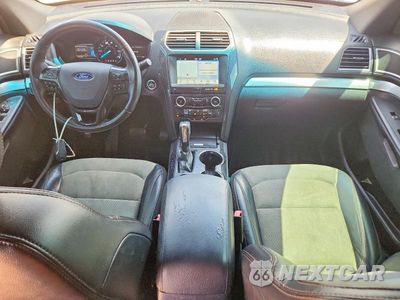 Zdjęcie 8 z 13 samochodu: 2017 FORD EXPLORER XLT VIN:1FM5K7D81HGB45135 - miniatura