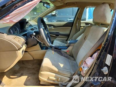 Zdjęcie 7 z 12 samochodu: 2010 HONDA ACCORD LXP VIN:1HGCP2F47AA144530 - miniatura