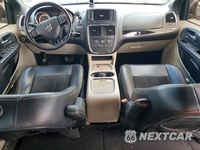 Zdjęcie 8 z 12 samochodu: 2017 DODGE GRAND CARAVAN SXT VIN:2C4RDGCG1HR867437 - miniatura
