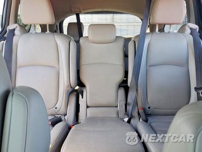 Zdjęcie 10 z 13 samochodu: 2019 HONDA ODYSSEY EXL VIN:5FNRL6H77KB123849 - miniatura