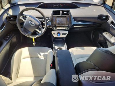 Zdjęcie 8 z 12 samochodu: 2016 TOYOTA PRIUS TWO VIN:JTDKBRFUXG3008133 - miniatura