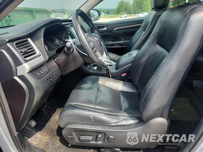 Zdjęcie 7 z 13 samochodu: 2014 TOYOTA HIGHLANDER LIMITED PLATINUM VIN:5TDDKRFH4ES071736 - miniatura