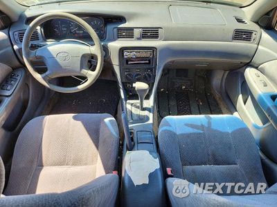 Zdjęcie 8 z 12 samochodu: 2000 TOYOTA CAMRY LE VIN:JT2BG22K9Y0445419 - miniatura