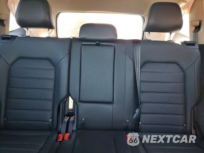 Zdjęcie 10 z 13 samochodu: 2018 VOLKSWAGEN ATLAS SEL PREMIUM VIN:1V2NR2CA7JC560642 - miniatura