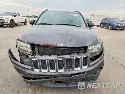 Piąte zdjęcie samochodu w środku: 2017 JEEP COMPASS SPORT VIN:1C4NJDBB0HD105943 - miniatura