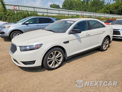 2014 FORD TAURUS SHO 1FAHP2KT2EG106942 - główne zdjęcie licytacji z USA - miniatura