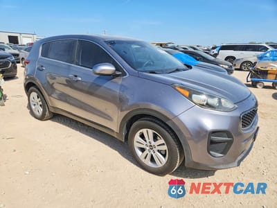 Czwarte zdjęcie samochodu z boku: 2018 KIA SPORTAGE LX VIN:KNDPM3ACXJ7317726 - miniatura